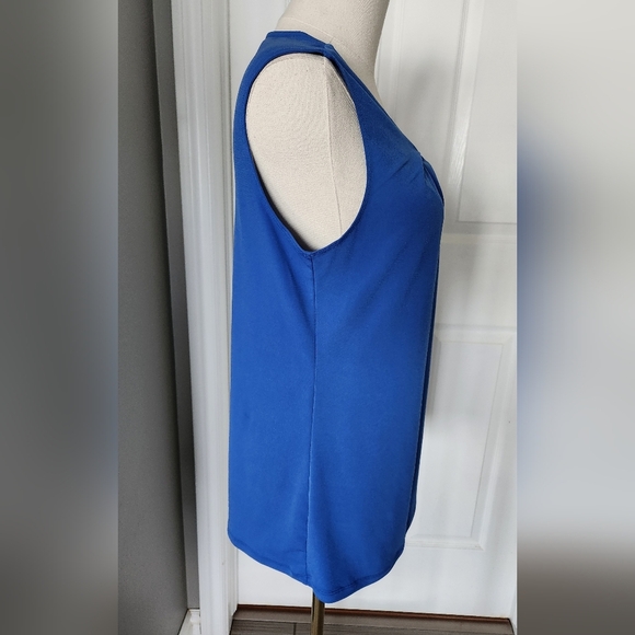 Ricki's sleeveless blue top - Picture 6 of 7